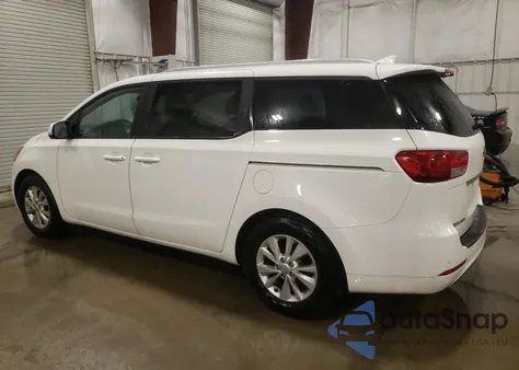 2016 Kia Sedona Lx z USA, uszkodzony, nr VIN KNDMB5C15G6164218